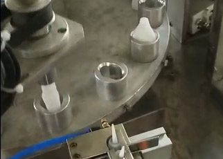 成都液态胶水黄色蜜桃网址网站